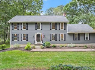 86 Hurd Rd, Trumbull, CT 06611