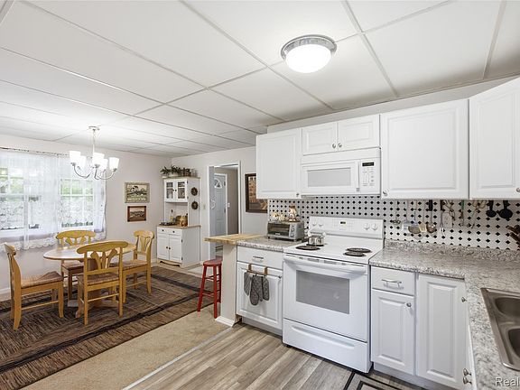 3rd image of 409 Legrande St