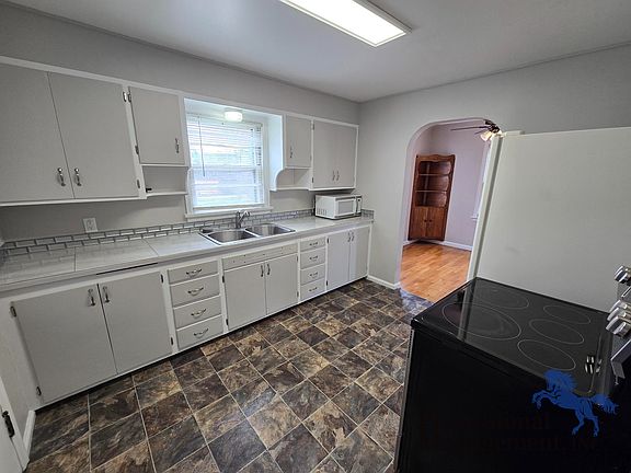 3rd image of 1714 Avenue C #1