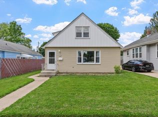 1112 Howard St, Racine, WI 53404