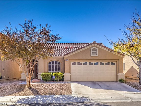 3rd image of 8005 Verde Springs Dr