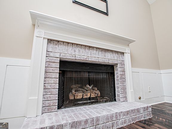 5th image of 8590 Kencrest Dr