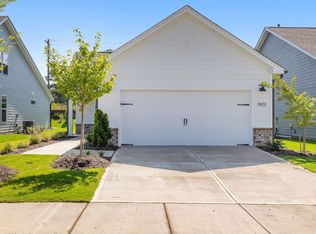 1901 Gazania Dr, Fuquay Varina, NC 27526