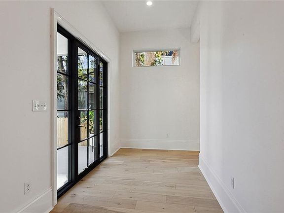 4th image of 4525 Annunciation St