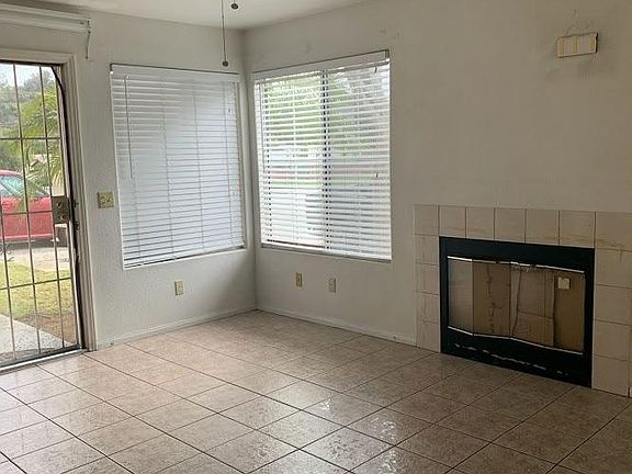 4th image of 1023 S Mollison Ave