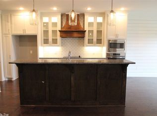 1530 Winterbrook Dr, Conway, AR 72034