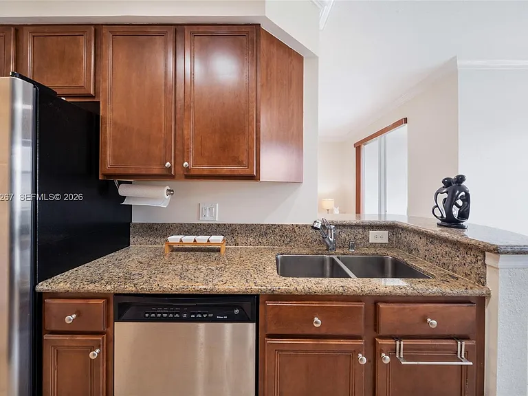 9021 SW 94th St #310 — Photo 17