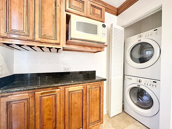 3rd image of 3778 Stewart Ave