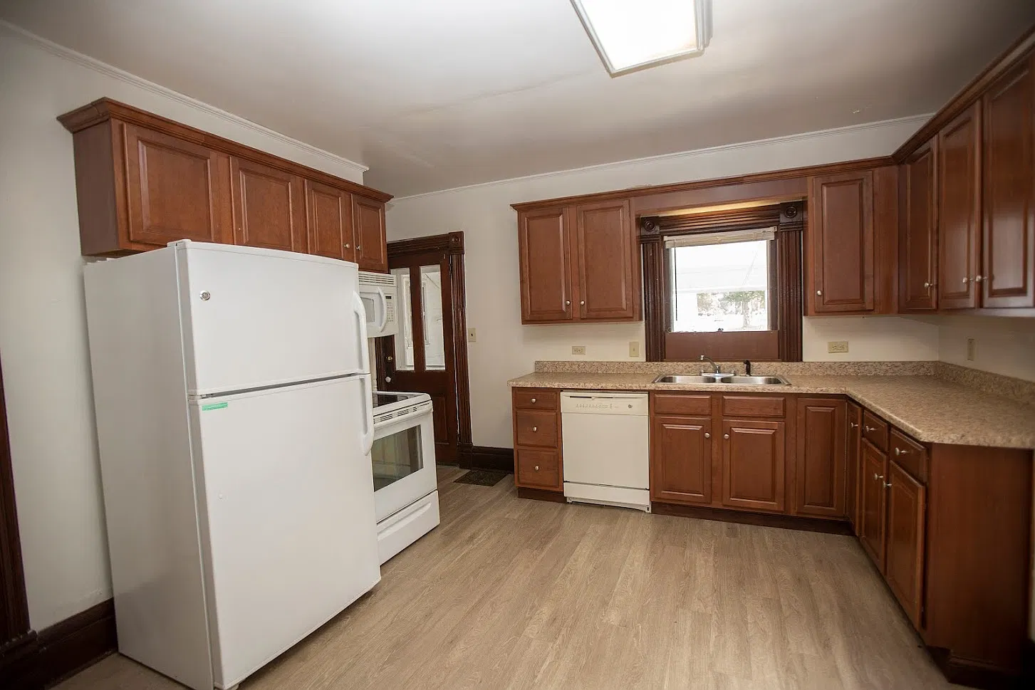 418 N Van Buren St. — Photo 4