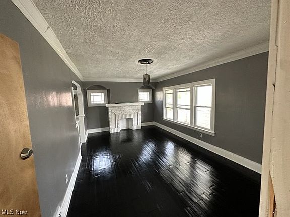 3rd image of 3598 E 143rd St