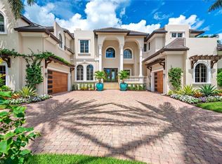 651 21st Ave S, Naples, FL 34102