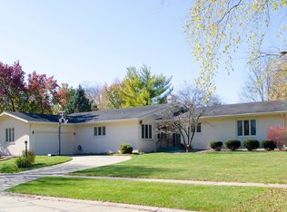 2307 Lynwood Dr, Champaign, IL