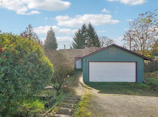 17511 SE Scrutton Ln, Milwaukie, OR 97267