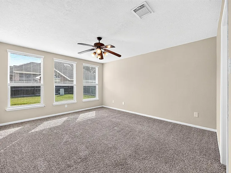 7603 Kenmark Ct — Photo 20