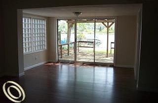 4th image of 2182 Dunwoodie St