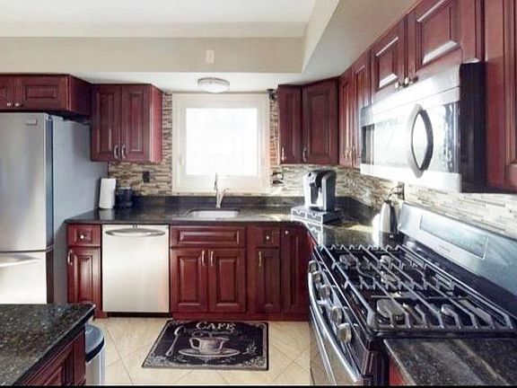 5th image of 1050 Koelle Blvd #1050