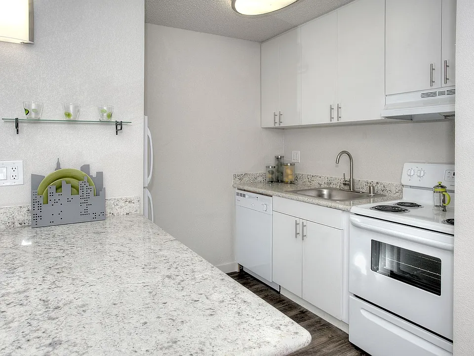 Twelve55 University Apartments