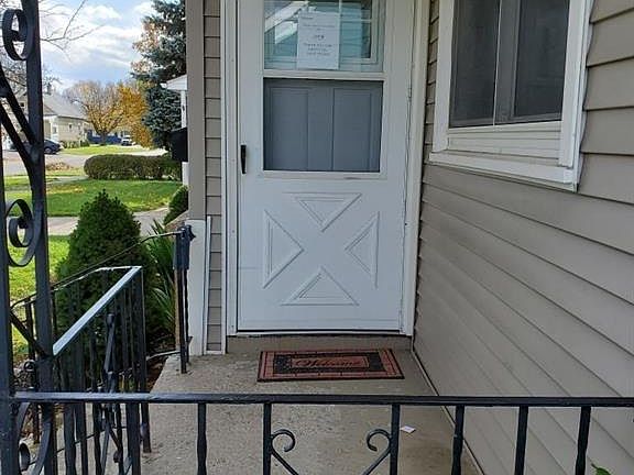3rd image of 220 Bissell Ave