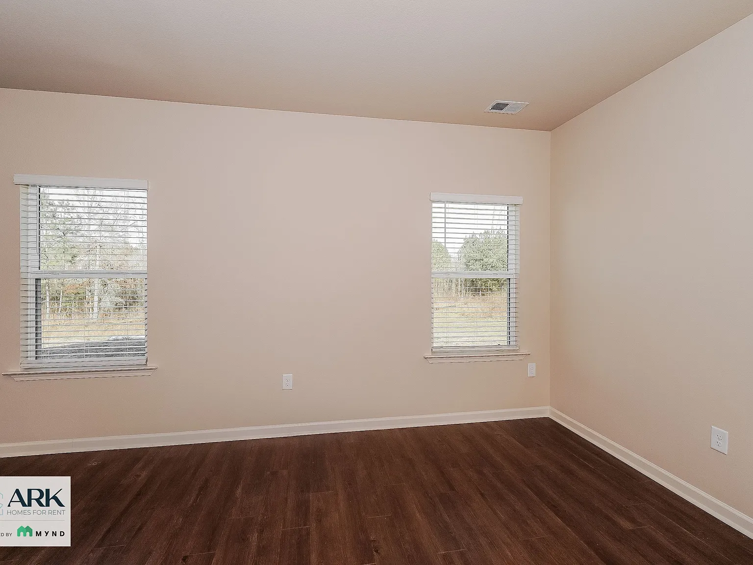 3 bed, 2.5 bath, 1689 sqft, $1,510 — Photo 4