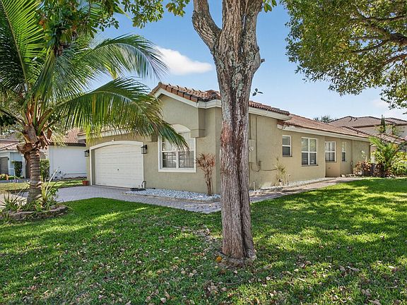 2nd image of 4064 Crescent Creek Drive