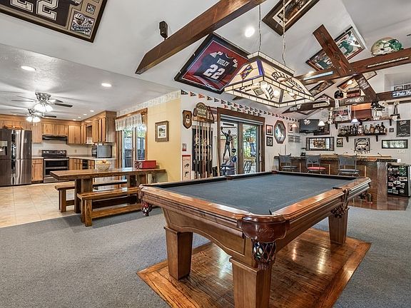 4th image of 12 Sharlene Ln