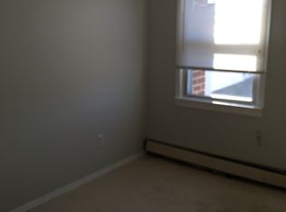 33 Cinque Dr, Farmingdale, NY 11735