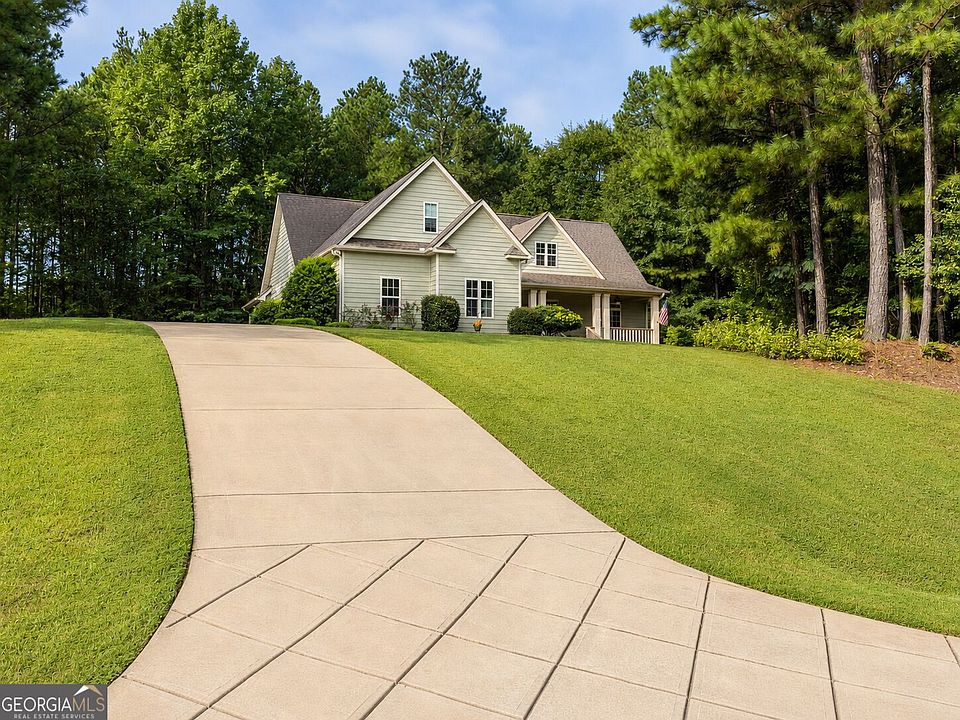 1st image of 405 Barouche Dr