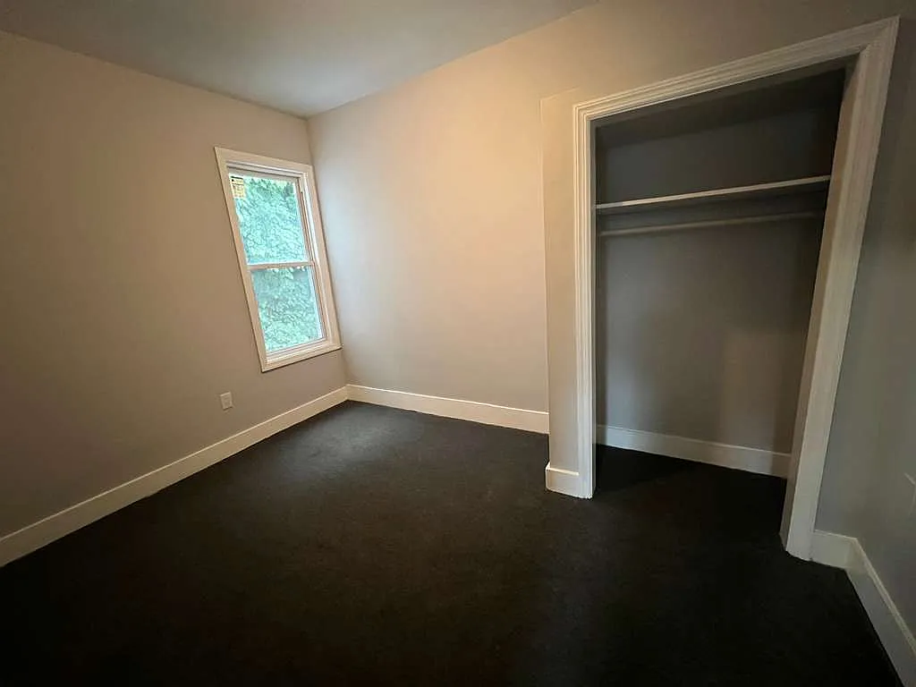 3 bed, $1,950 — Photo 3
