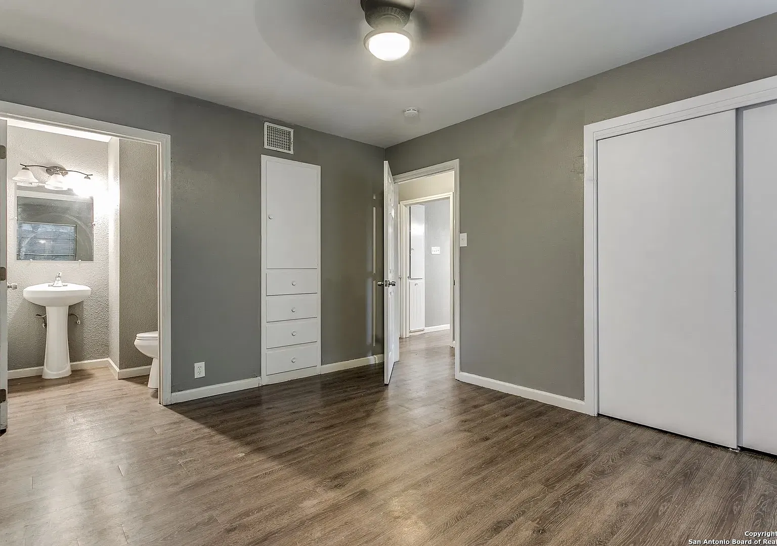 4714 Stoneleigh Dr — Photo 4