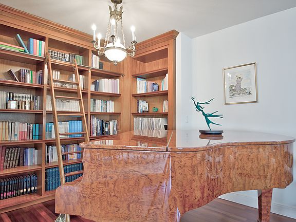 4th image of 155 W 70th St #11ACD