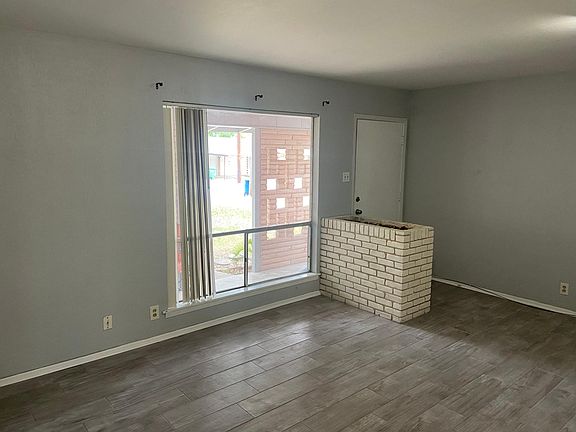 4th image of 4003 Skylark Ave