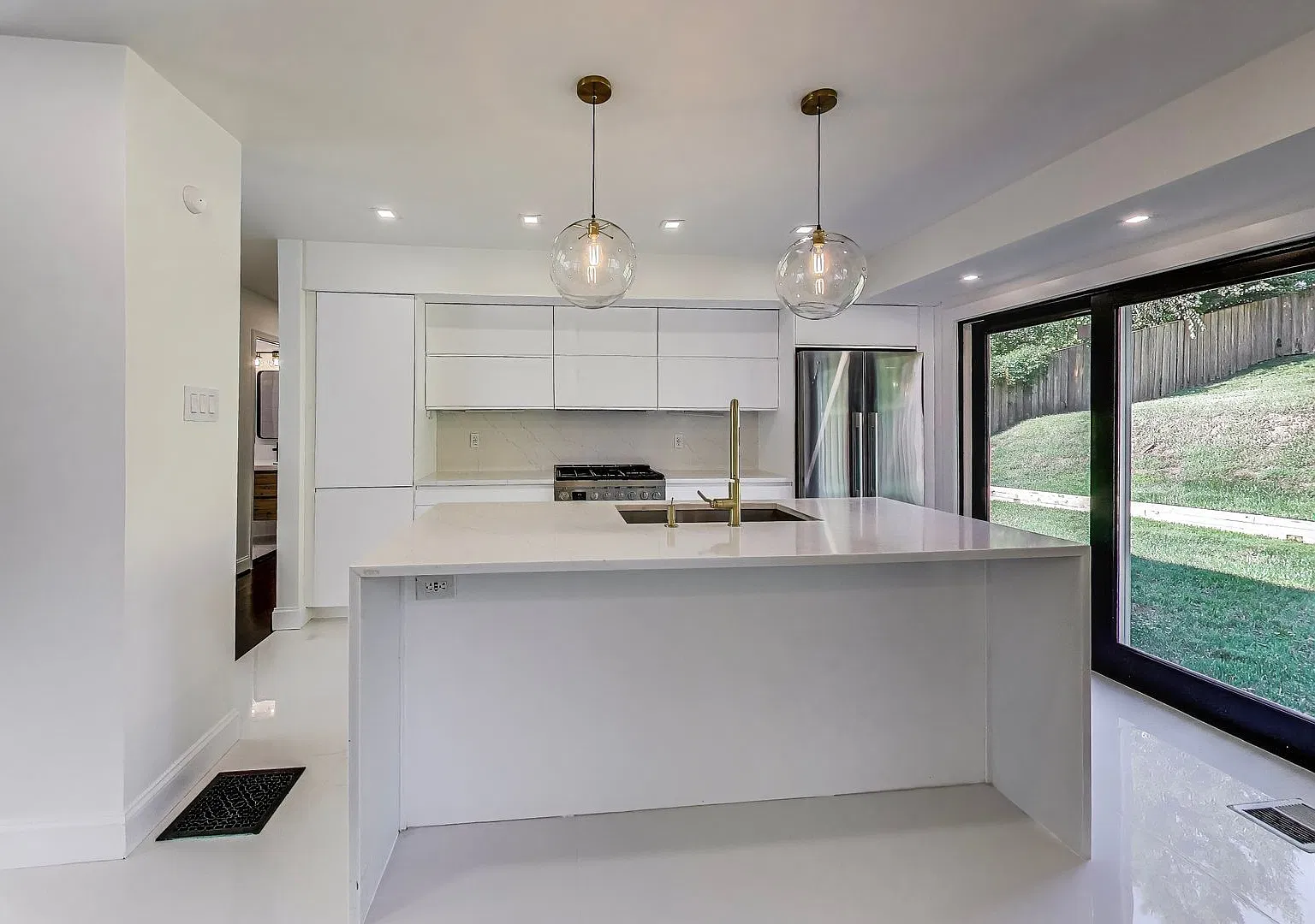 Coming Soon - Large 5 Bed + 3 Ba Sf Home In Kensington Md — Photo 3