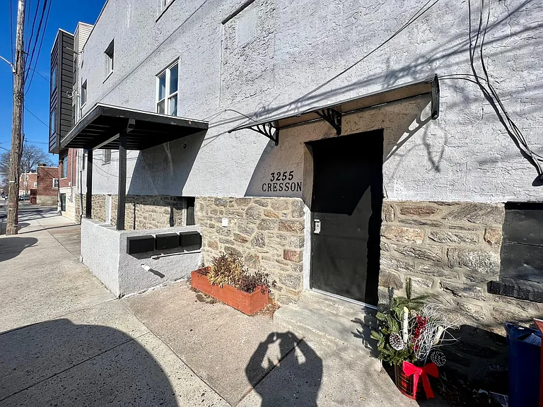 3255 Cresson St #1 — Photo 9