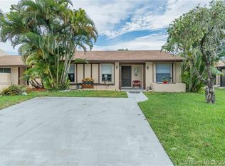 7 Chelsea Ln, Boynton Beach, FL 33426