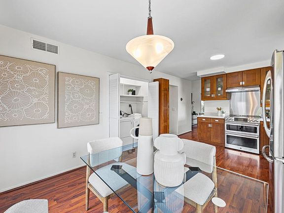 3rd image of 1020 Gull Ave