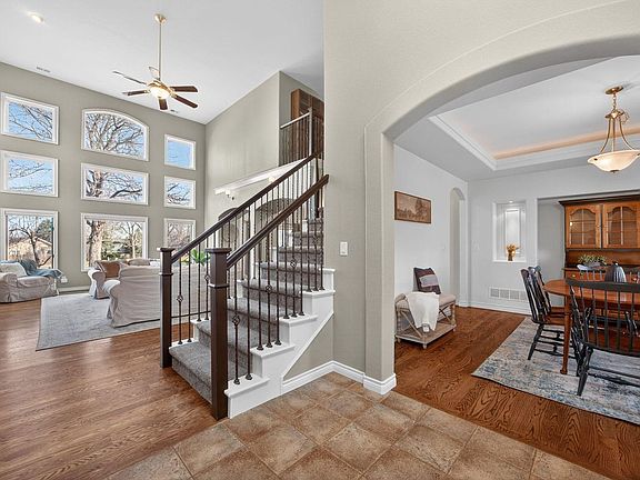 5th image of 2463 Amber Dr