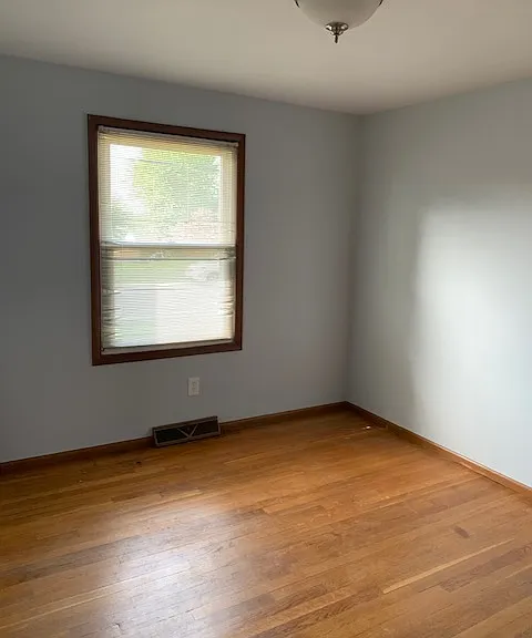 88 Grassmere Ave — Photo 10