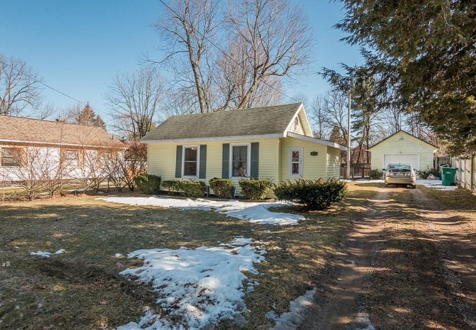 304 E Saint Marys St, Decatur, MI 49045 Zillow