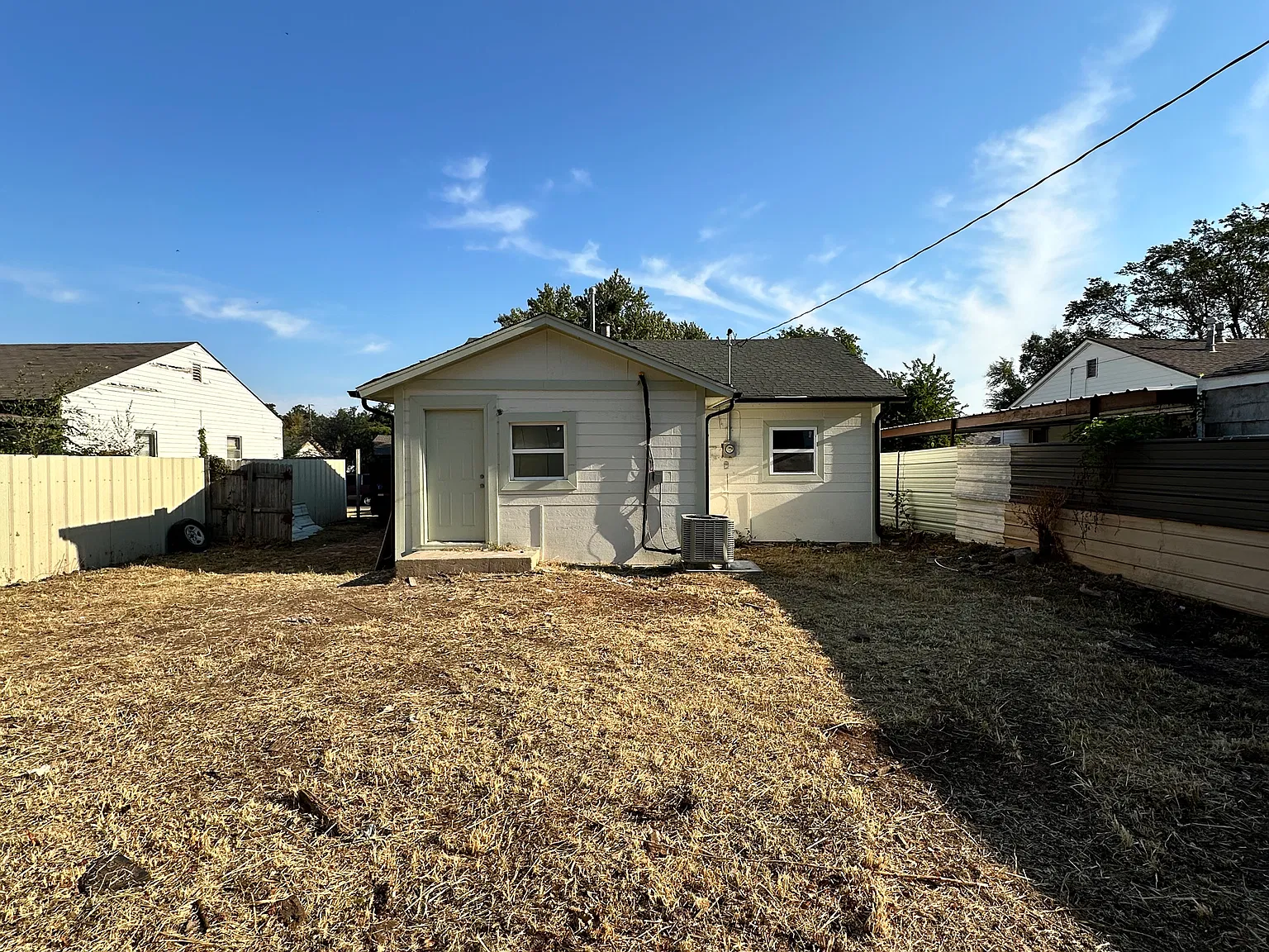 2 bed, 816 sqft, $1,300 — Photo 2