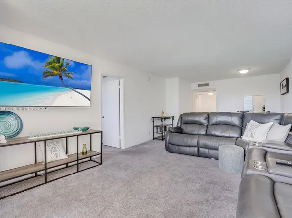 4502 N Federal Hwy APT 334D, Pompano Beach, FL 33064