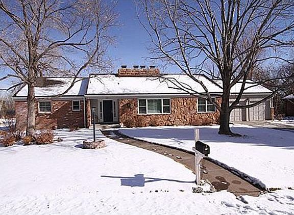2nd image of 11 Fairway Ln