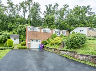127 Mardi Gras Dr, Pittsburgh, PA 15239
