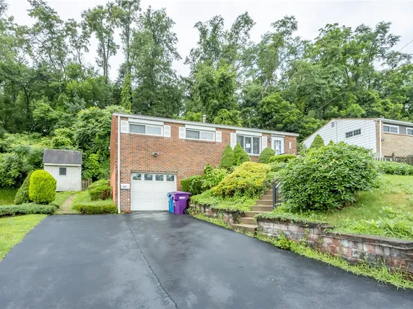 127 Mardi Gras Dr, Pittsburgh, PA 15239