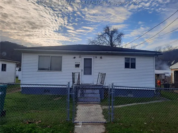 4809 1/2 Church Dr, Charleston, WV 25306