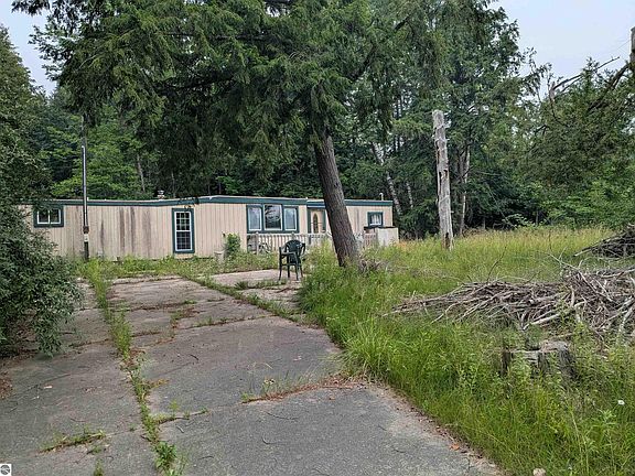 4th image of 4192 Highbanks Dr