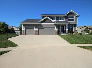 112 Elm Ct, Norwalk, IA 50211