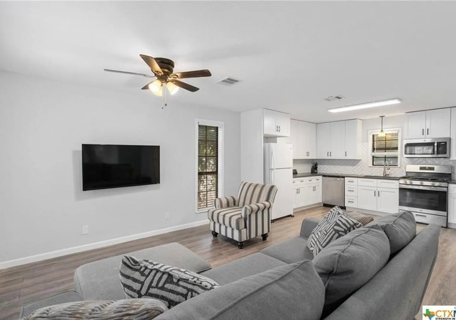Charming 2 BR 1 Bath House in Taylor — Photo 2