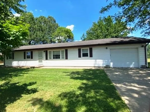 110 Jack Allen Dr, West Salem, IL 62476