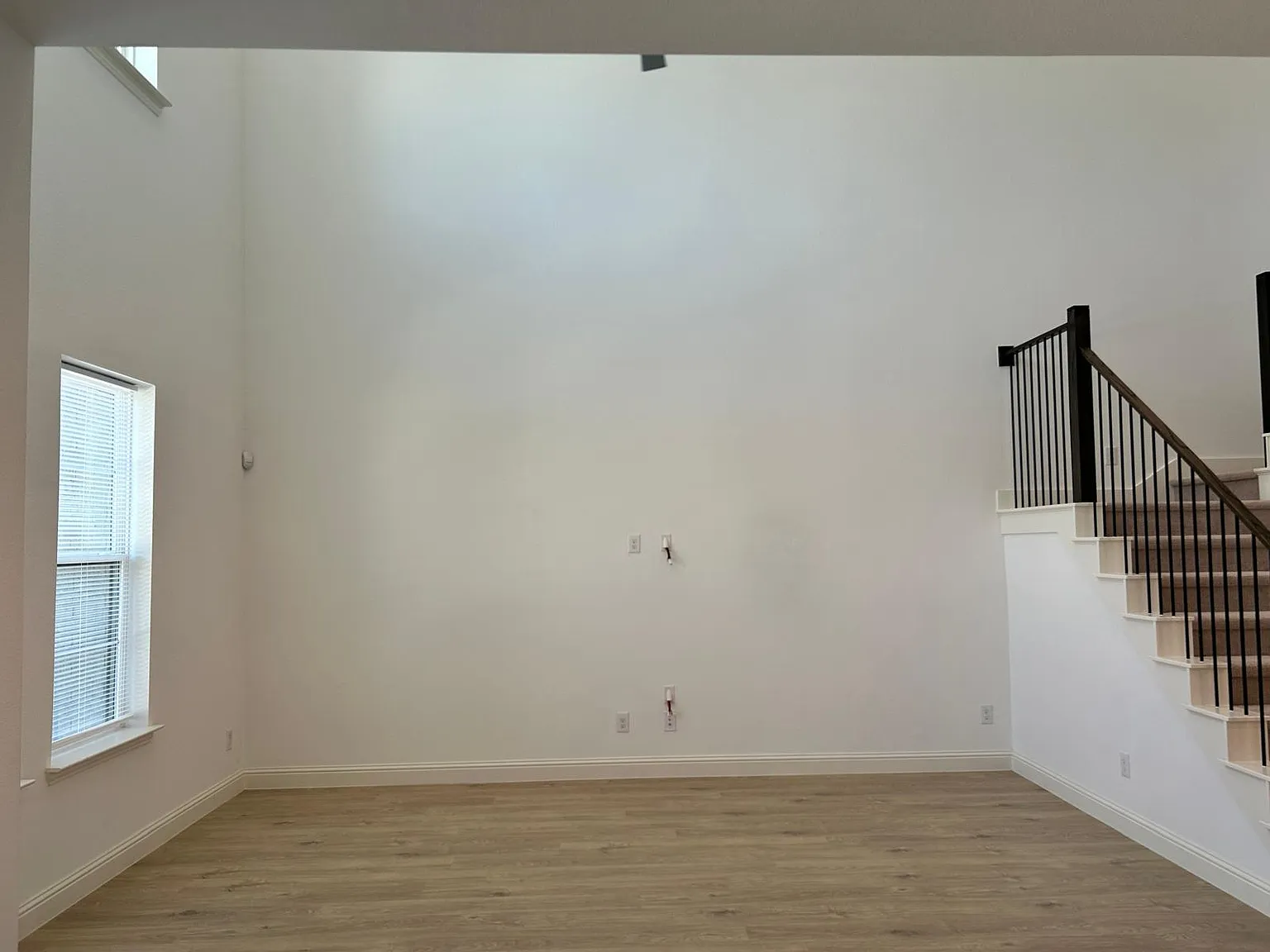 2 bed, 2.5 bath, 1925 sqft, $2,995 — Photo 4