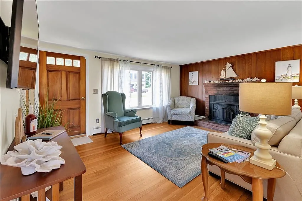 3 bed, 2.0 bath, 1040 sqft, $2,850 — Photo 4